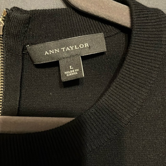 Ann Taylor Blouse - Picture 2 of 3